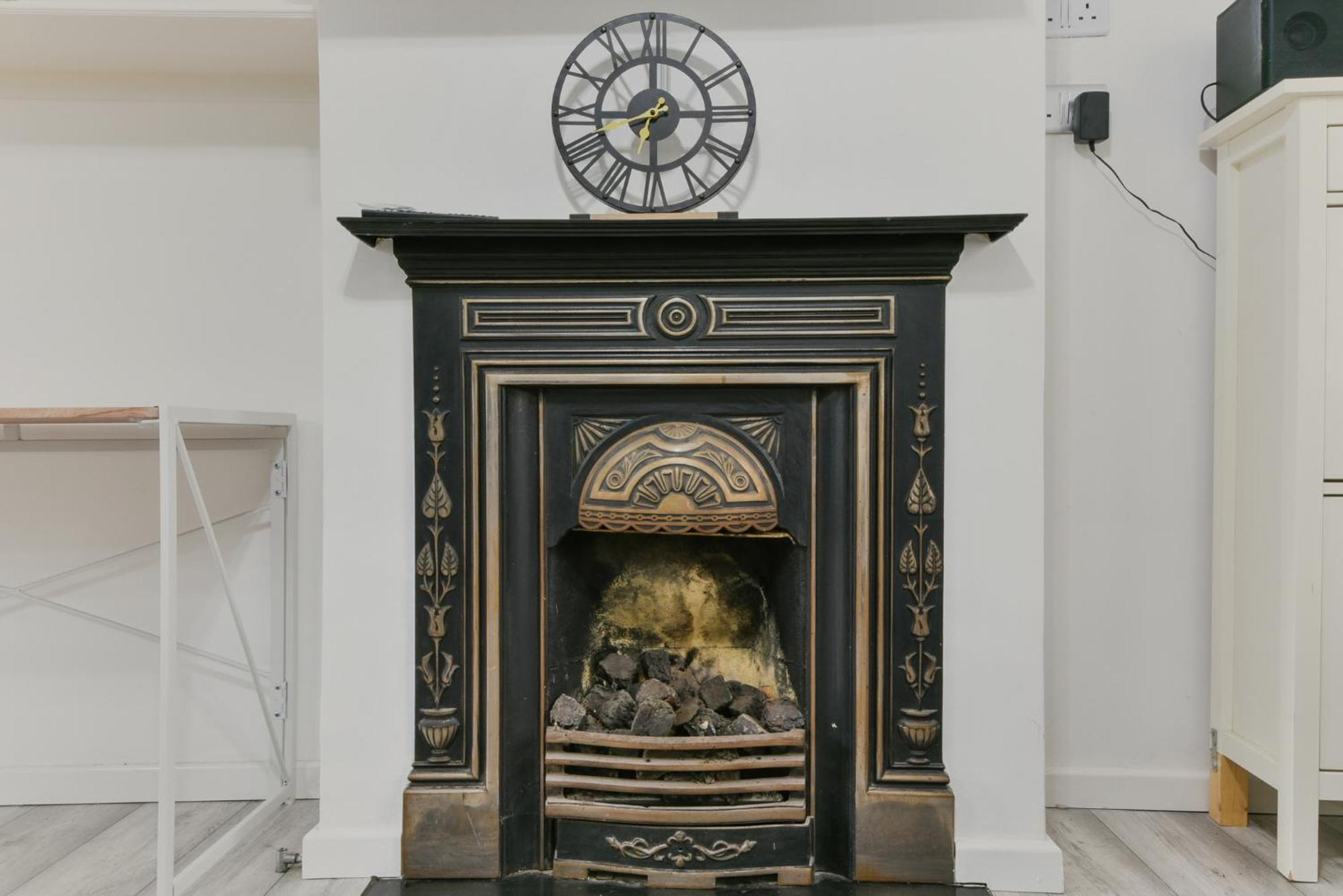 Bromley Serviced Apartments - Beckenham Place Park - London - 2 Bed House - Free Parking - 2 Beds 1 Sofabed Екстер'єр фото