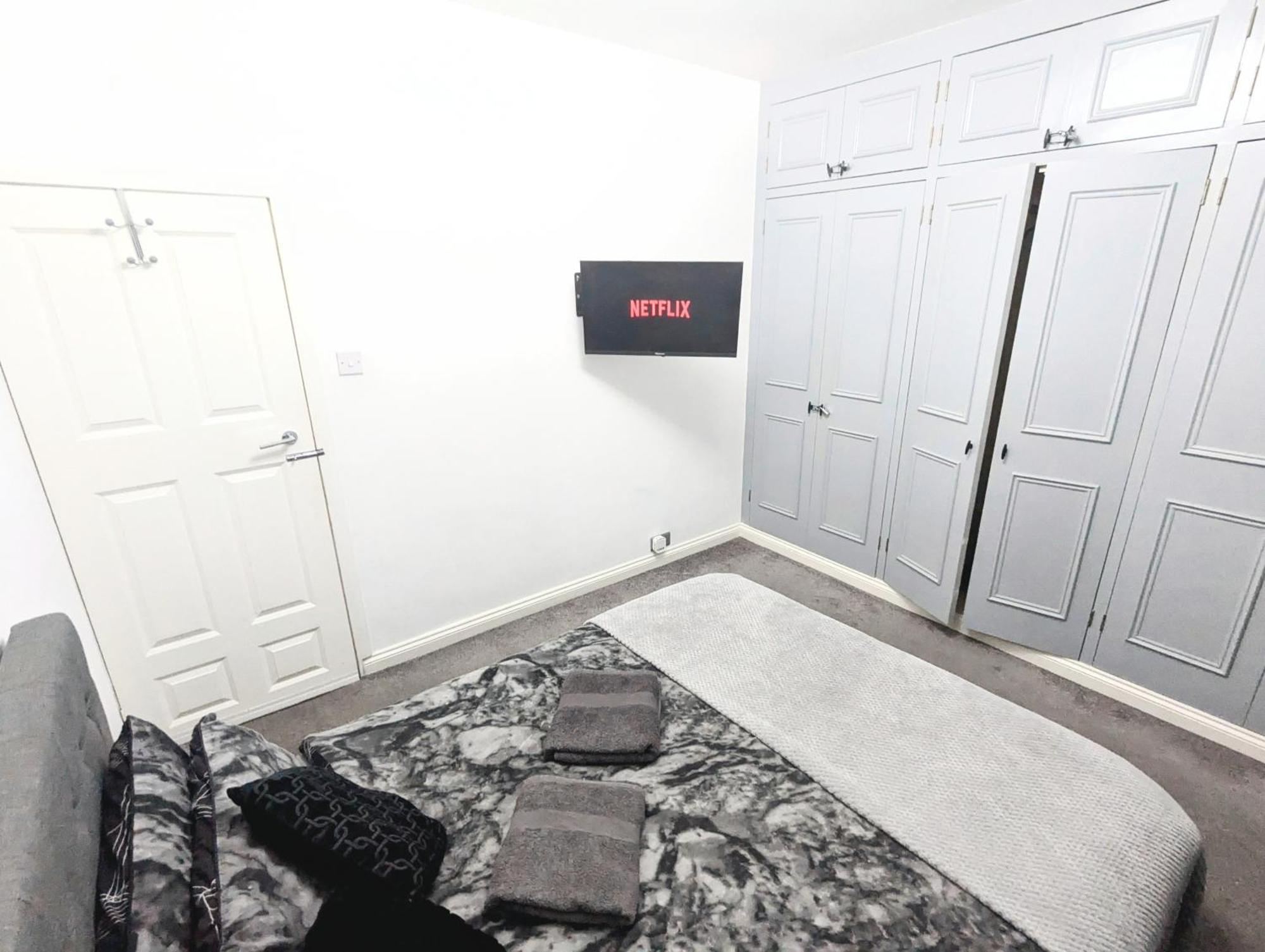 Bromley Serviced Apartments - Beckenham Place Park - London - 2 Bed House - Free Parking - 2 Beds 1 Sofabed Екстер'єр фото