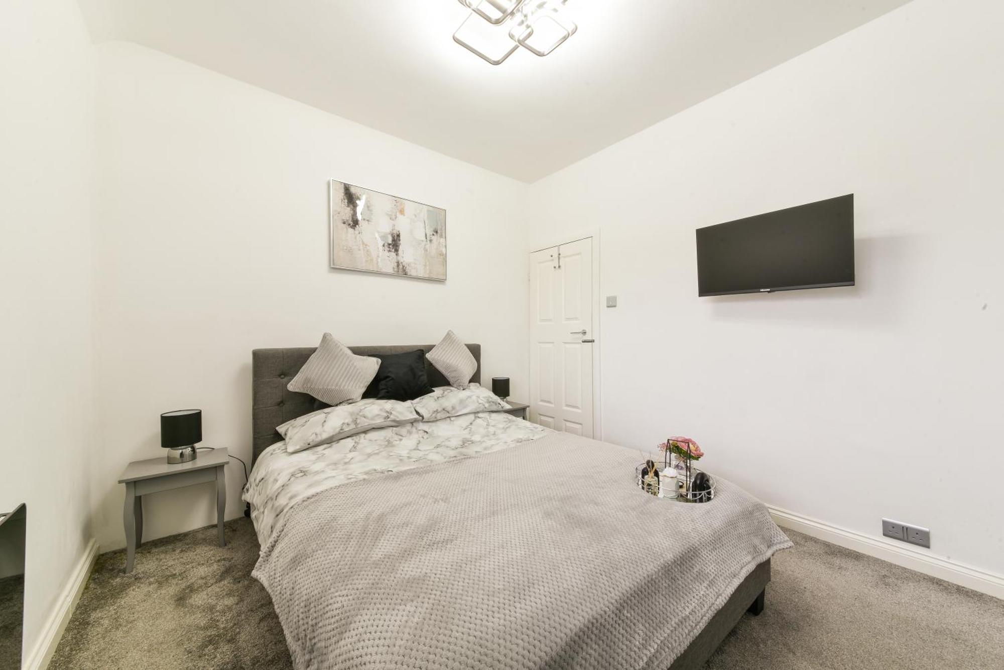 Bromley Serviced Apartments - Beckenham Place Park - London - 2 Bed House - Free Parking - 2 Beds 1 Sofabed Екстер'єр фото