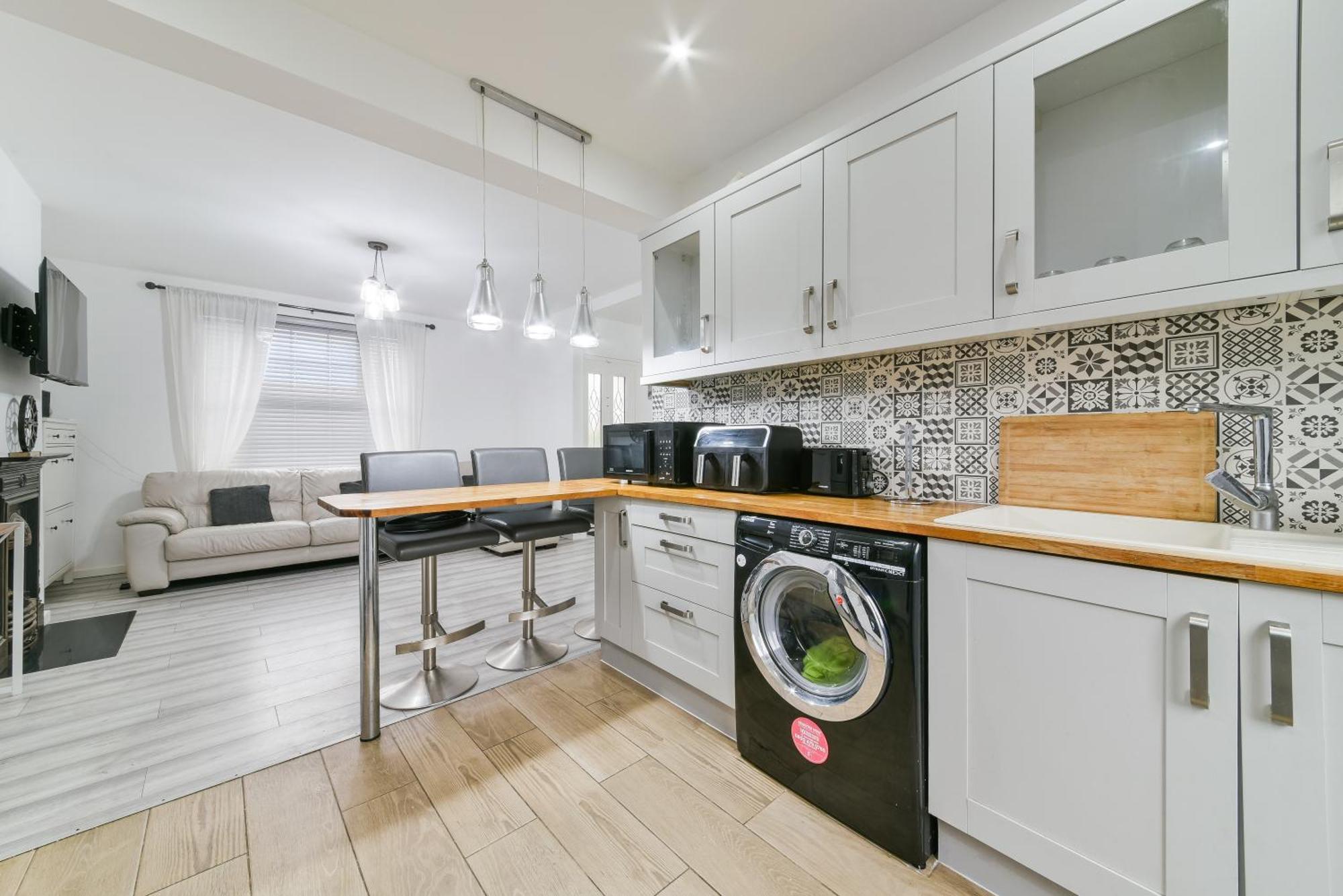 Bromley Serviced Apartments - Beckenham Place Park - London - 2 Bed House - Free Parking - 2 Beds 1 Sofabed Екстер'єр фото