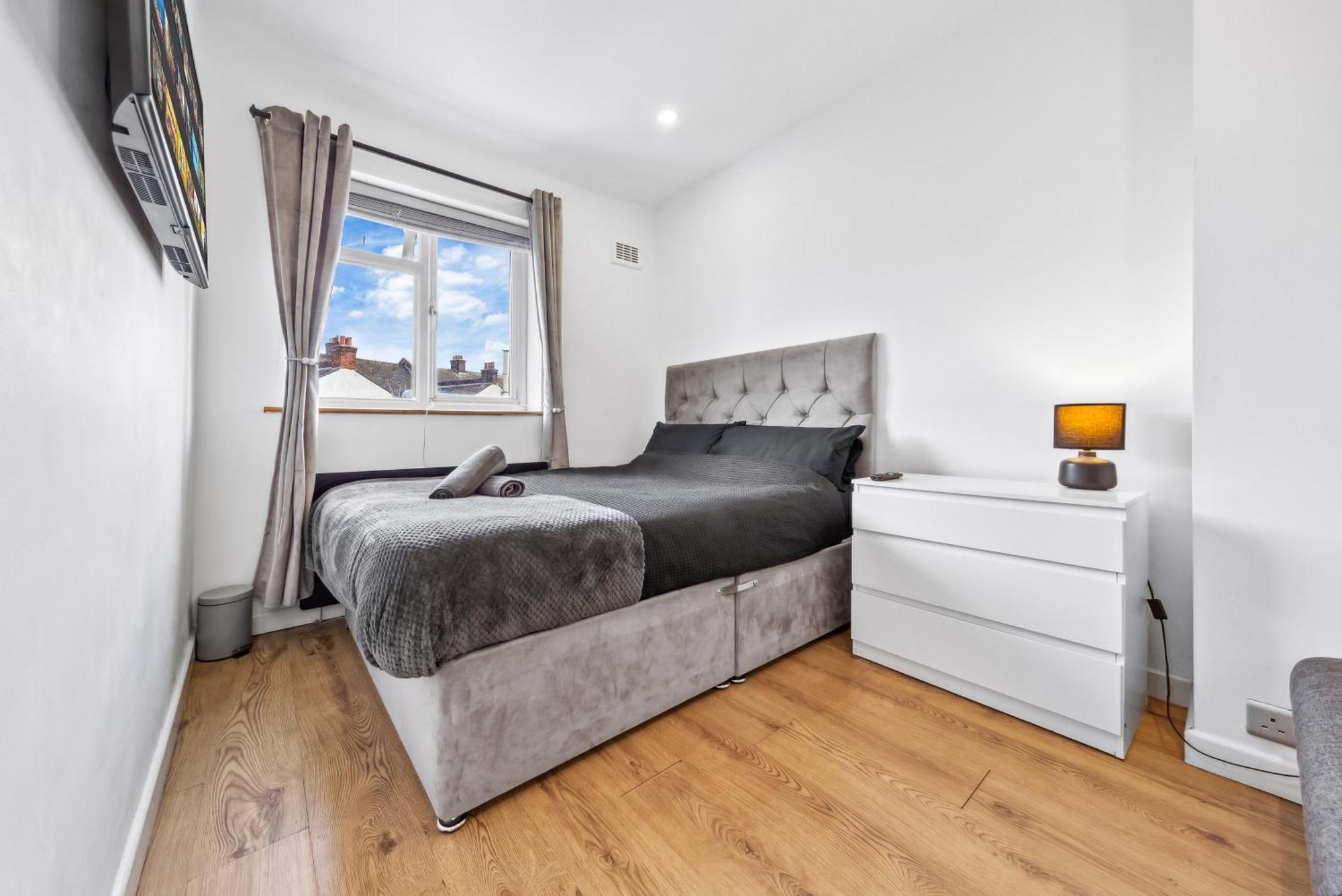 Bromley Serviced Apartments - Beckenham Place Park - London - 2 Bed House - Free Parking - 2 Beds 1 Sofabed Екстер'єр фото