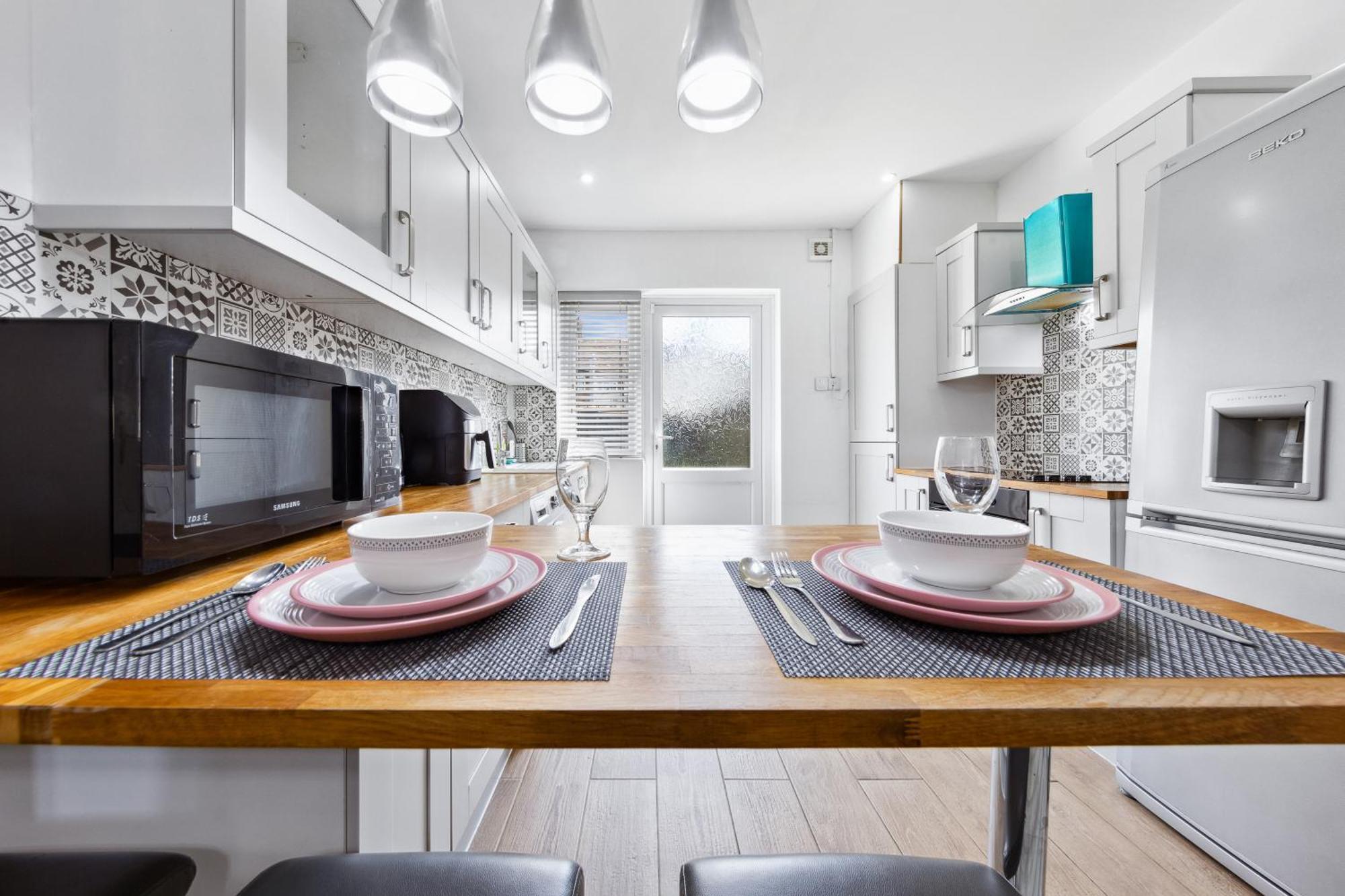 Bromley Serviced Apartments - Beckenham Place Park - London - 2 Bed House - Free Parking - 2 Beds 1 Sofabed Екстер'єр фото