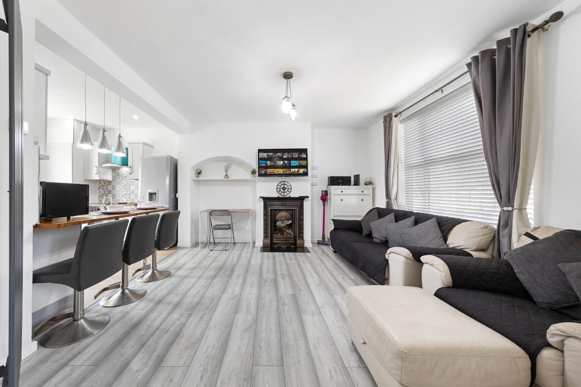 Bromley Serviced Apartments - Beckenham Place Park - London - 2 Bed House - Free Parking - 2 Beds 1 Sofabed Екстер'єр фото