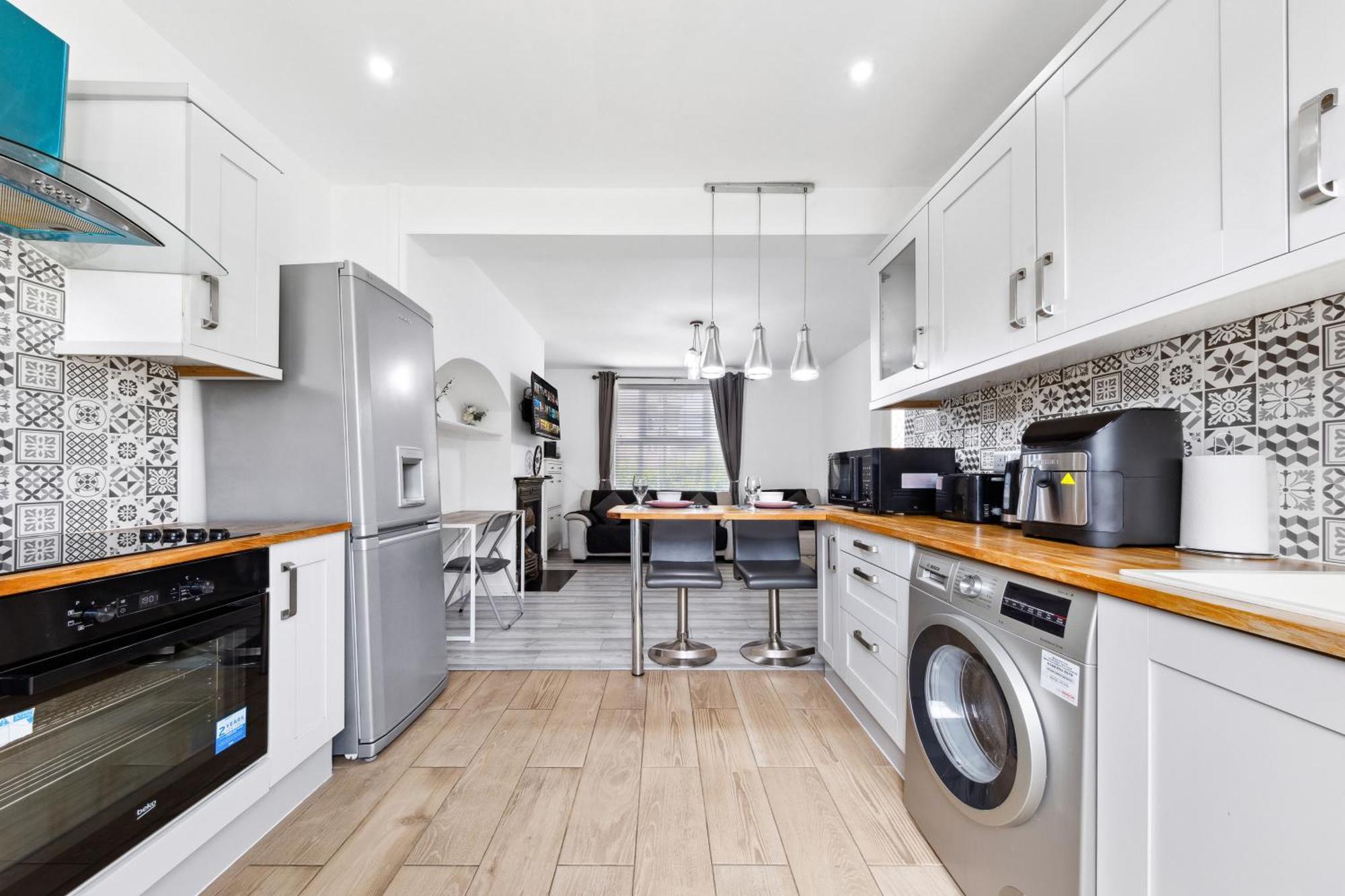 Bromley Serviced Apartments - Beckenham Place Park - London - 2 Bed House - Free Parking - 2 Beds 1 Sofabed Екстер'єр фото